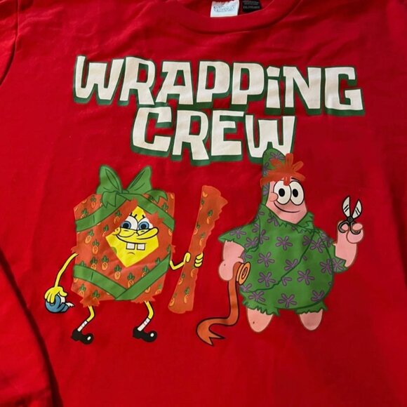 WOMEN'S SPONGEBOB SQUAREPANTS HOLIDAY WRAPPING CREW RED SWEATSHIRT-XXL-NWT! - Picture 2 of 2